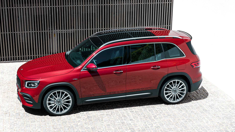 Illustration for article titled Mercedes-AMG GLB 35 Packs A Family-Sized Punch